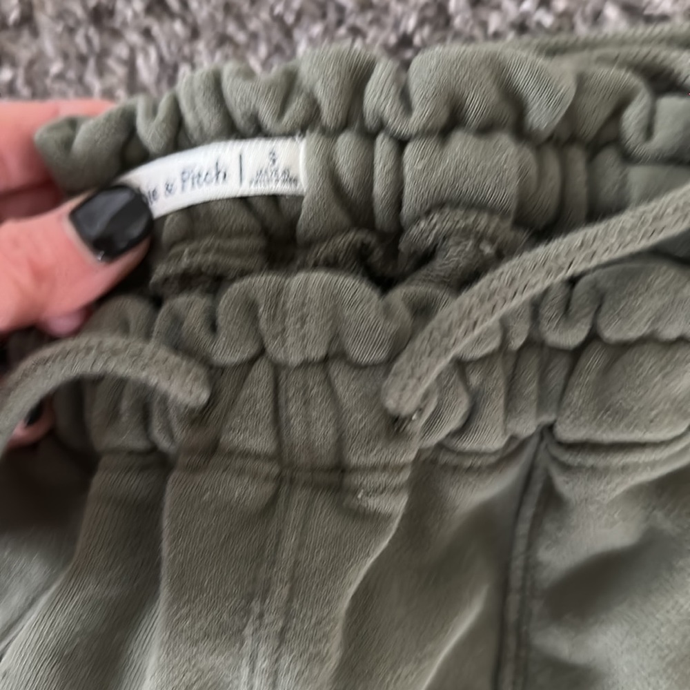 Joggers - Picture 2 of 2
